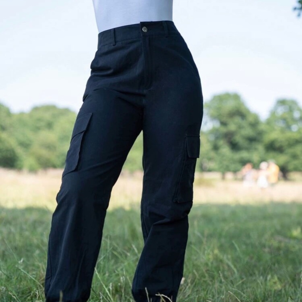 Zippered pocket cargo pants
